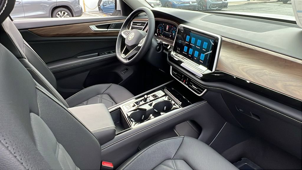 New 2026 Volkswagen Atlas SE image 9