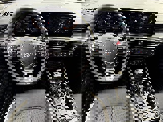 Used 2026 Kia K5 GT-Line image 12