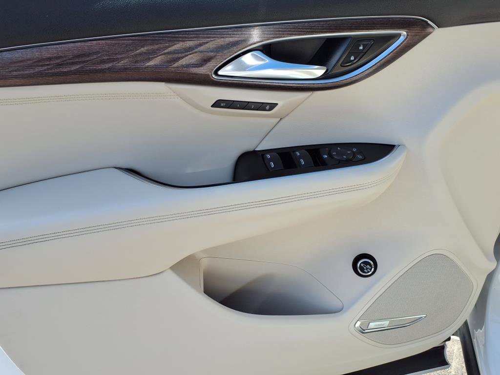 Used 2021 Buick Envision Avenir w/ Technology Package II image 6