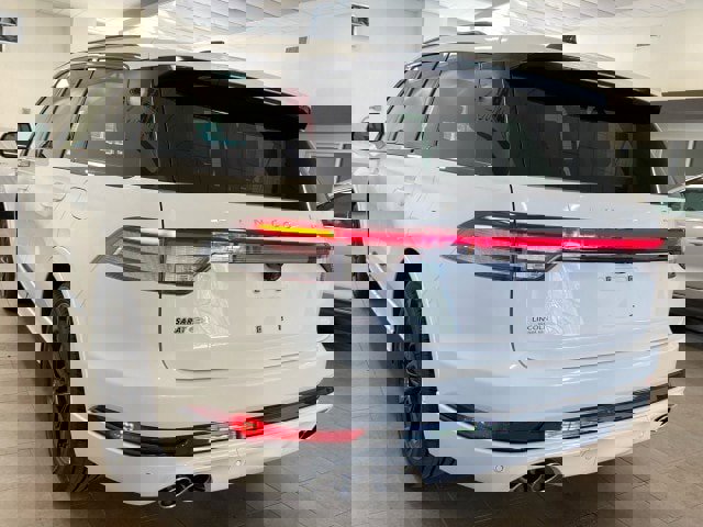 New 2025 Lincoln Aviator Reserve w/ Jet Appearance Package image 5