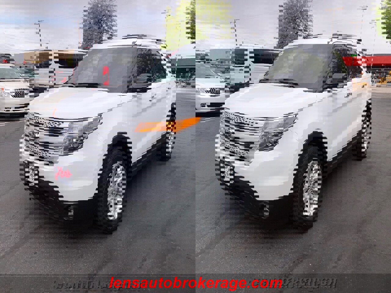 Used 2015 Ford Explorer XLT image 4