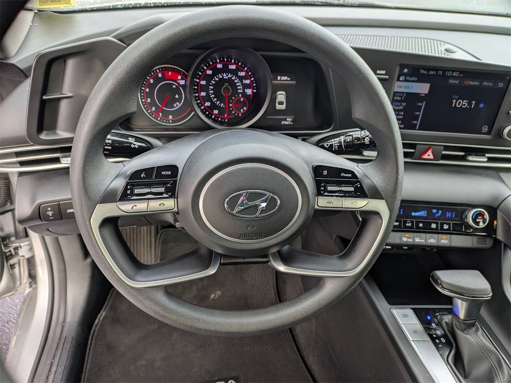 Used 2021 Hyundai Elantra SEL image 13