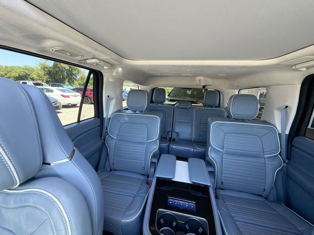 Used 2023 Lincoln Navigator Black Label AWD/4WD image 27