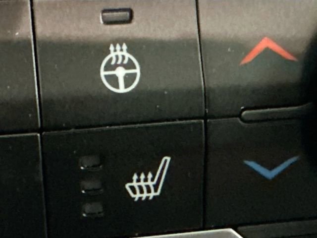 Used 2025 Jeep Wrangler Unlimited Sahara image 17