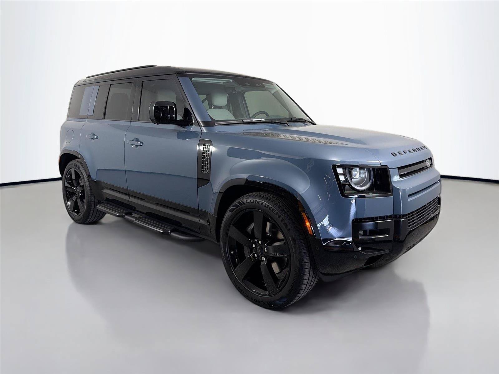 New 2026 Land Rover Defender 110 X-Dynamic SE AWD/4WD image 3