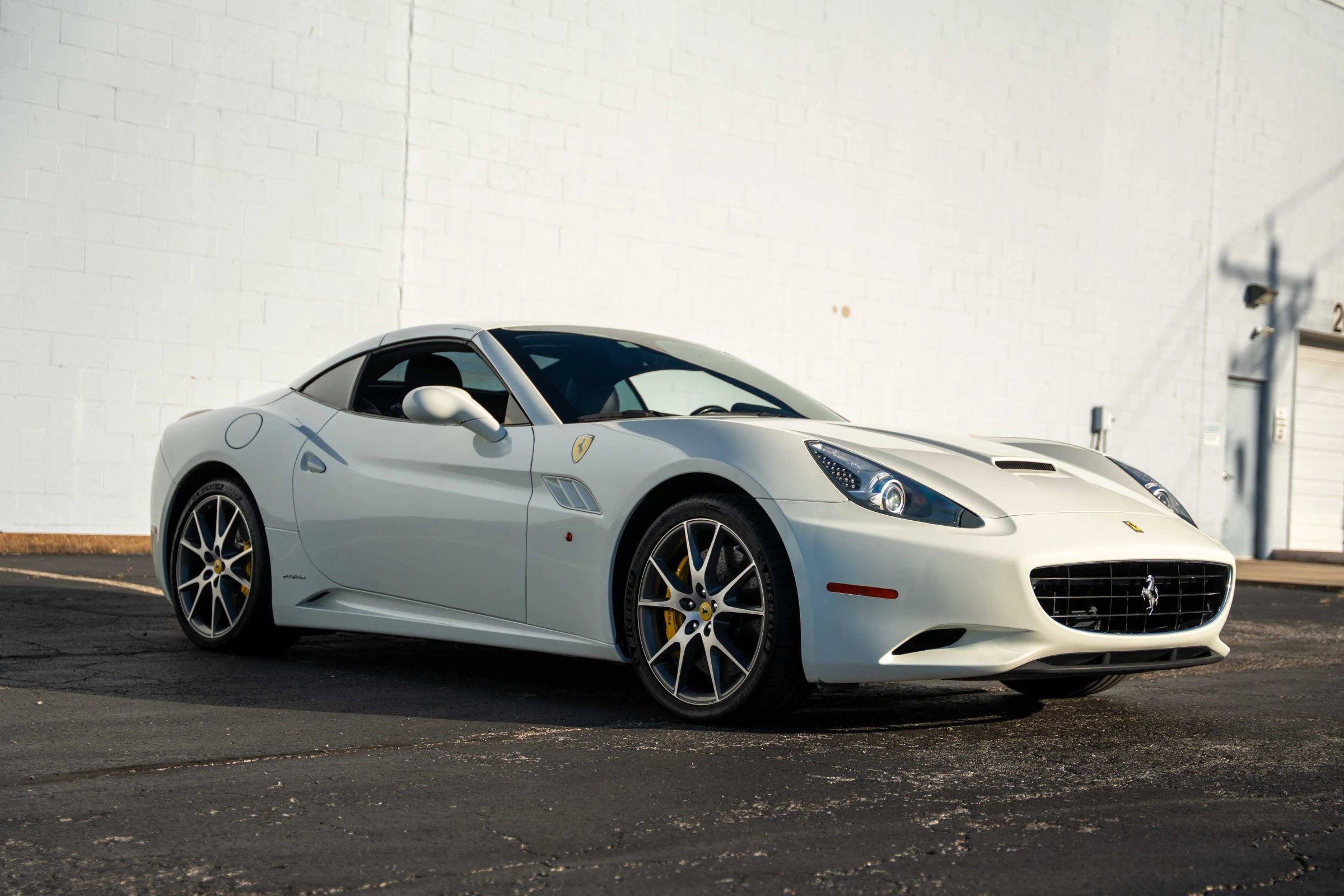 Used 2014 Ferrari California image 8