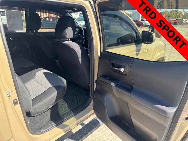 Used 2020 Toyota Tacoma TRD Sport w/ Technology Package image 13