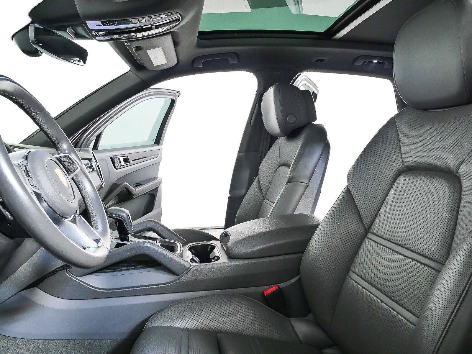 Certified 2021 Porsche Cayenne AWD/4WD image 5