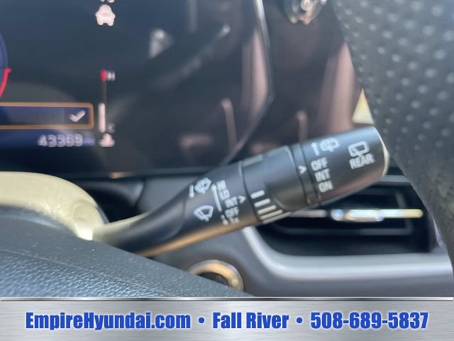 Used 2025 Chevrolet TrailBlazer LT AWD/4WD image 29