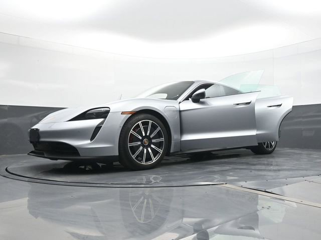 Certified 2020 Porsche Taycan 4S image 31