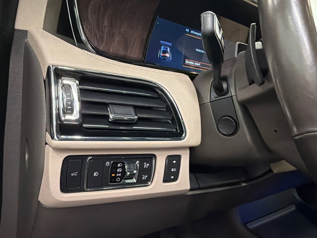 Used 2022 Lincoln Navigator Reserve image 37