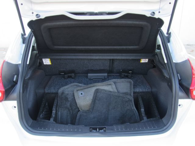 Used 2016 Ford Focus Electric Hatchback FWD image 25