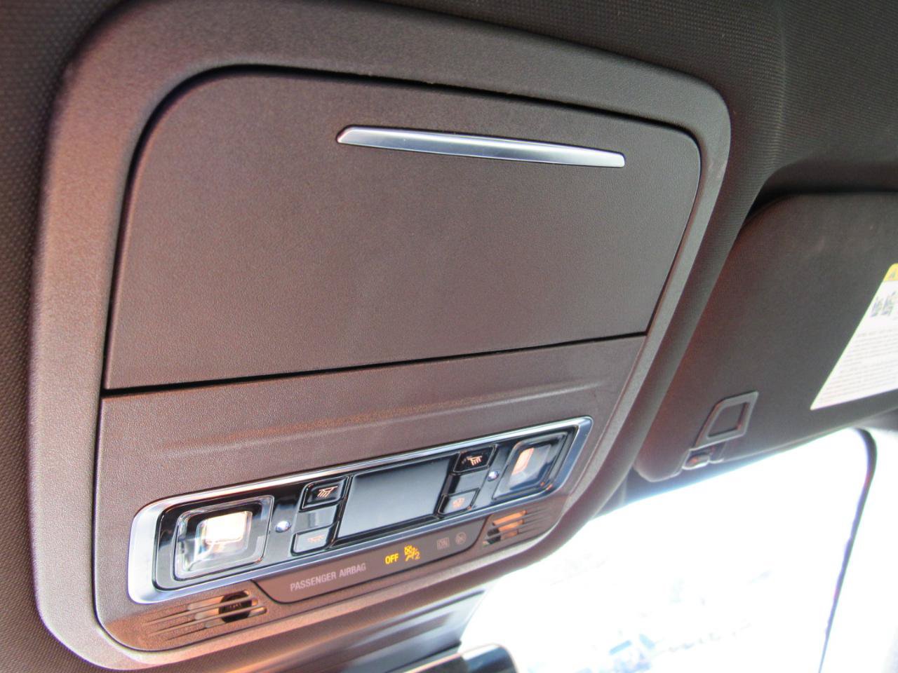 Used 2025 Lincoln Nautilus Premier w/ Jet Appearance Package AWD/4WD image 31