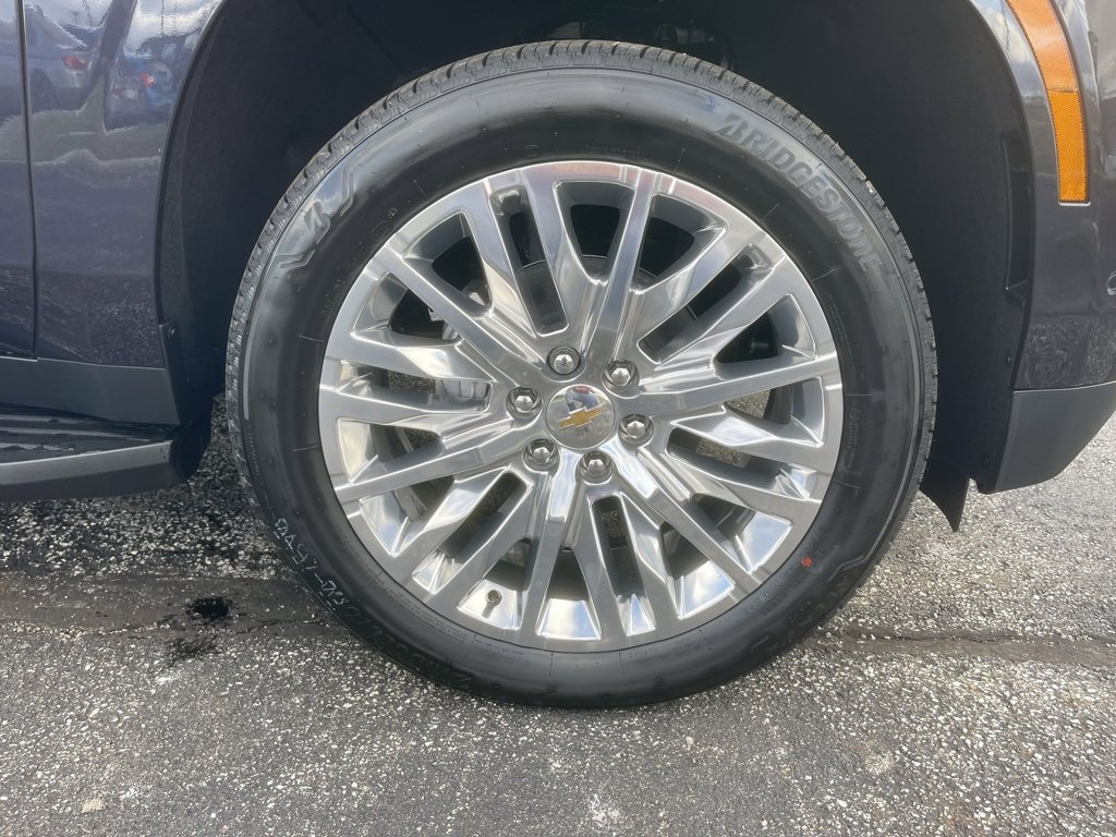 New 2026 Chevrolet Suburban Premier image 36