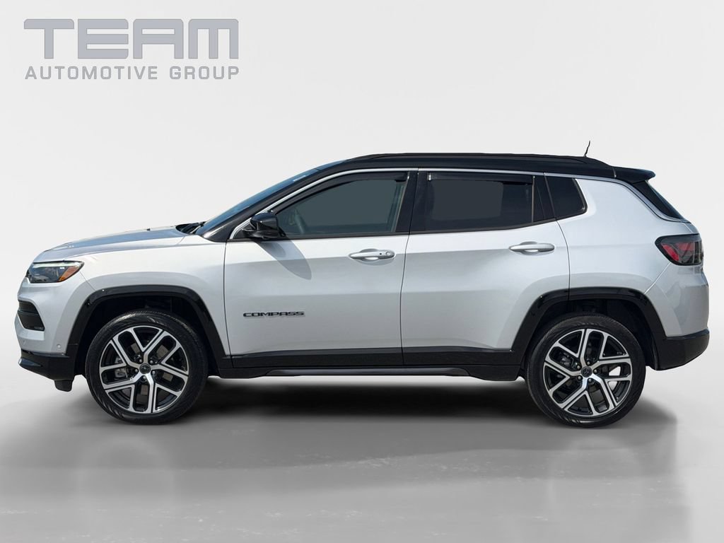 Used 2025 Jeep Compass Limited w/ Elite Group AWD/4WD image 4