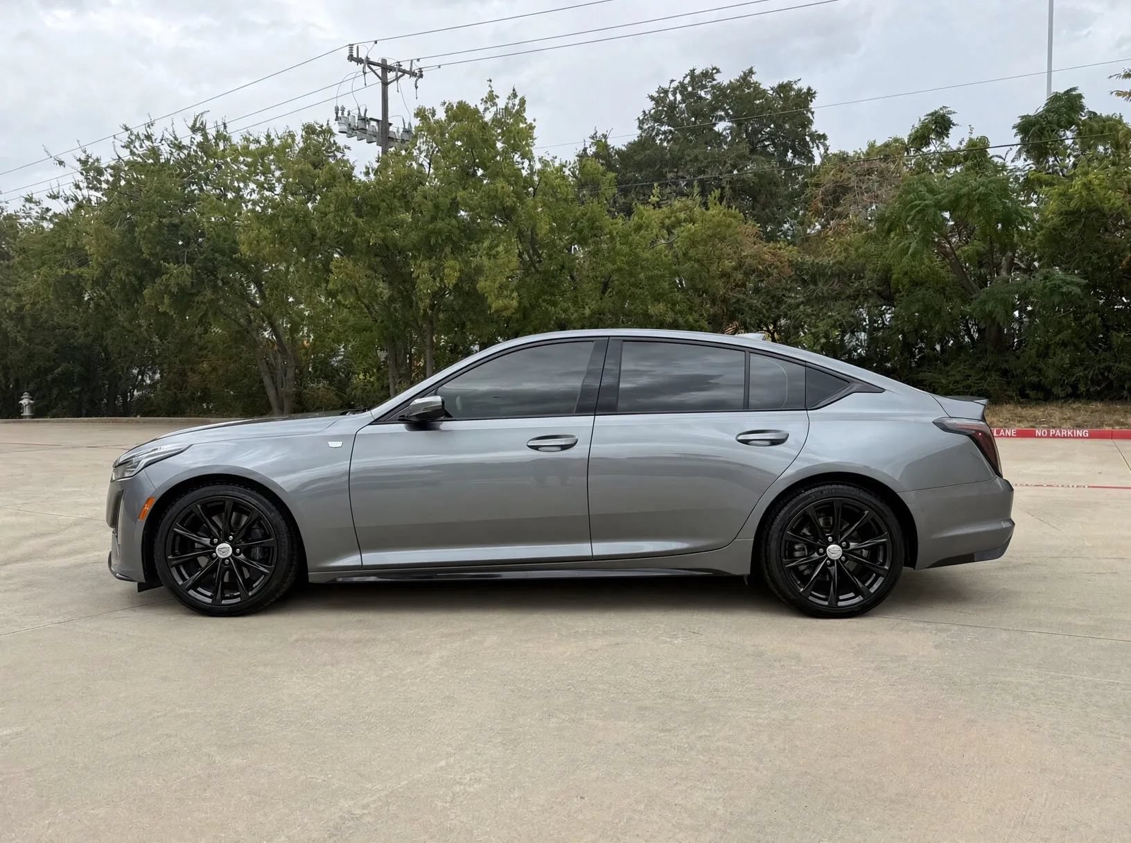 Used 2020 Cadillac CT5 Sport RWD image 3