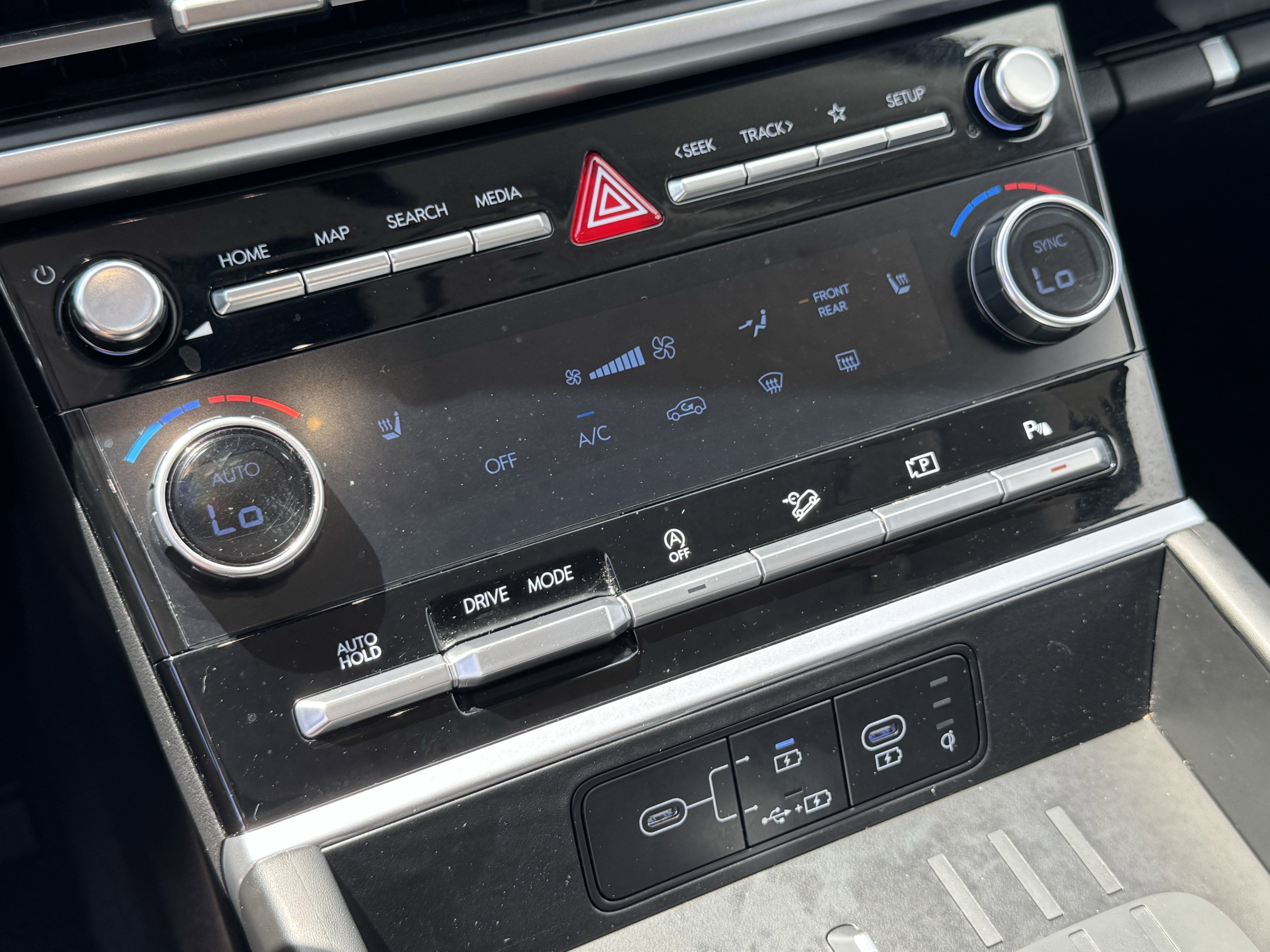 Used 2026 Hyundai Santa Fe SEL FWD image 20