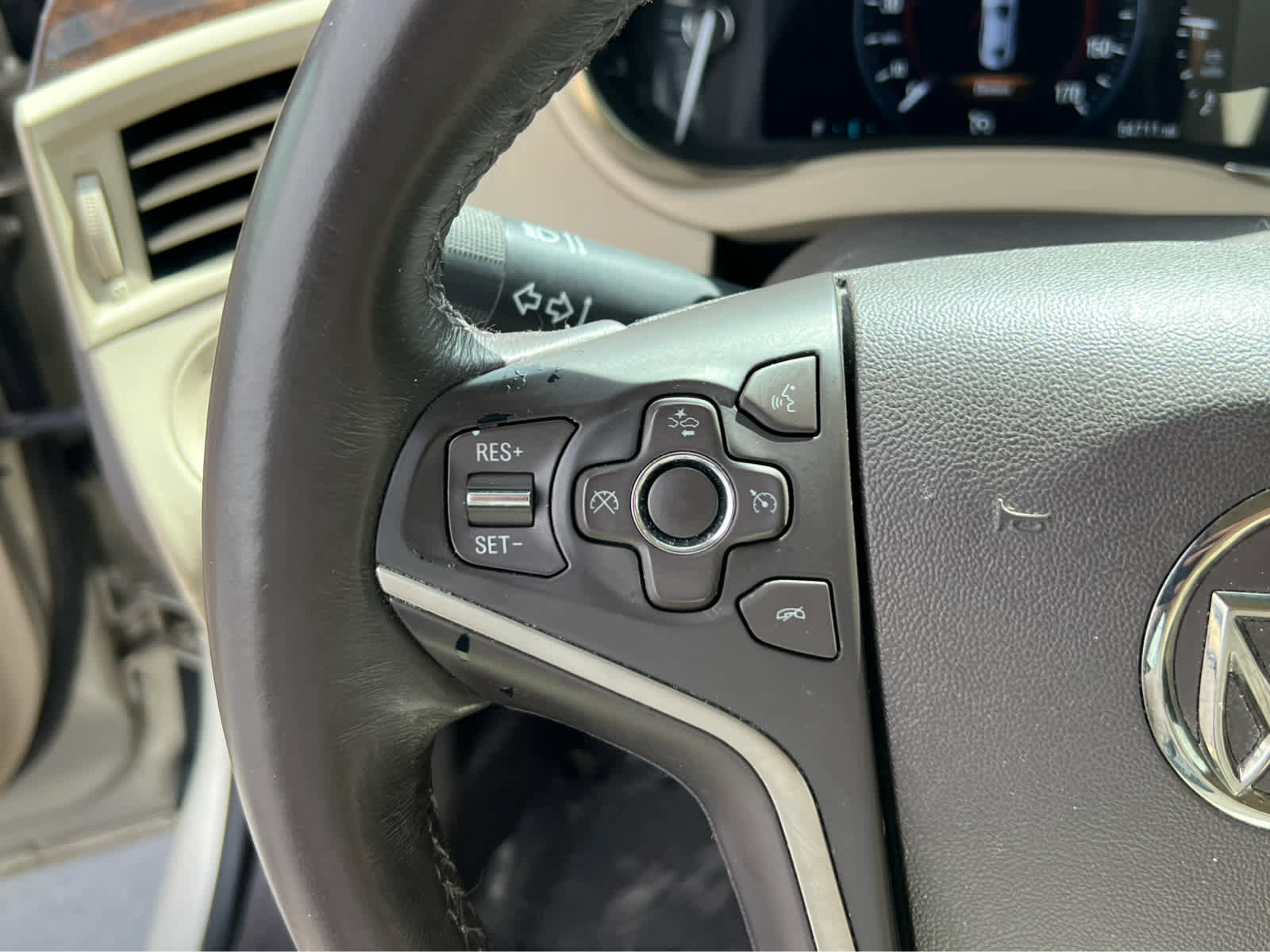 Used 2014 Buick LaCrosse Leather w/ Driver Confidence Package FWD image 23