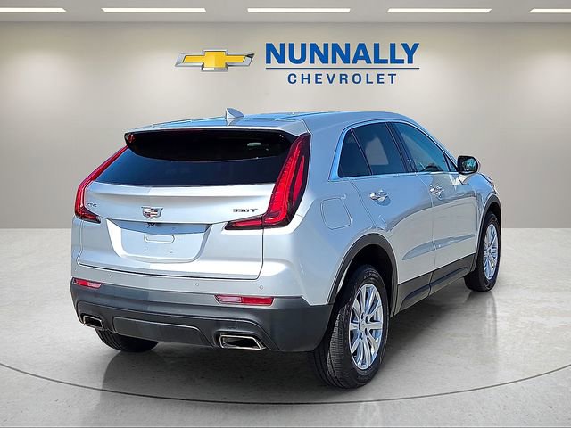 Used 2021 Cadillac XT4 Luxury w/ Cold Weather Package image 5
