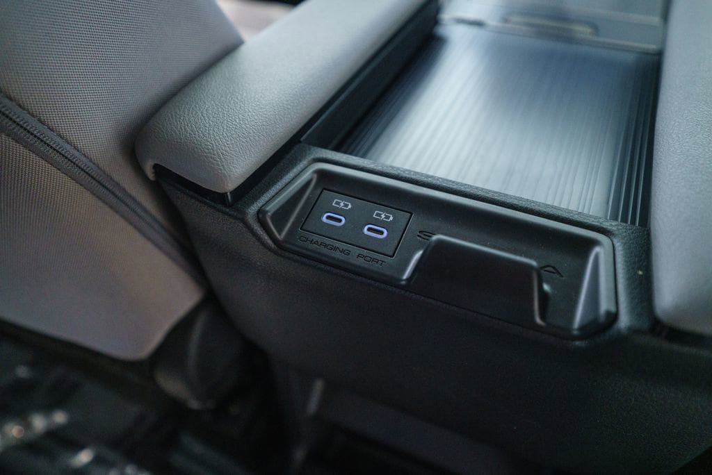 Certified 2026 Toyota Sienna LE FWD image 34