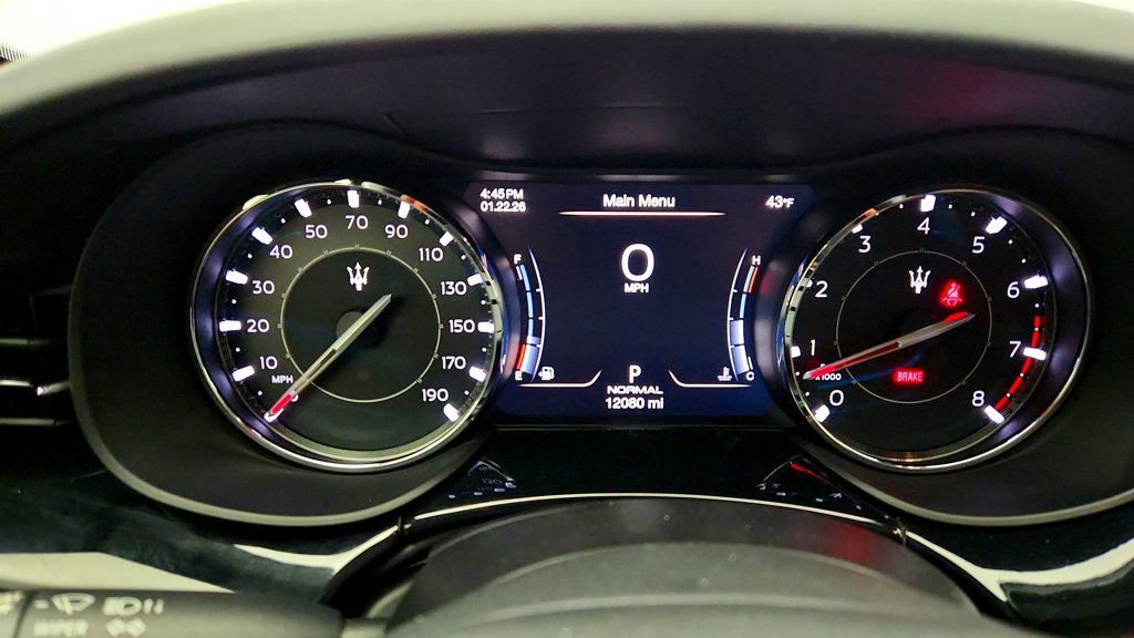 Used 2022 Maserati Quattroporte Modena image 14