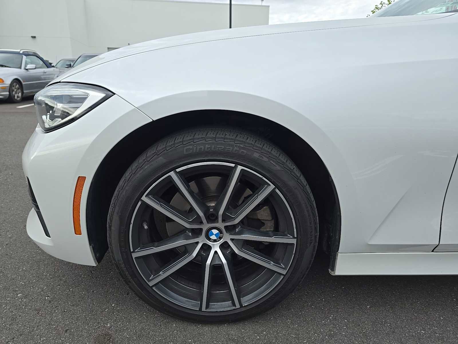 Used 2019 BMW 330i xDrive Sedan w/ Convenience Package AWD/4WD image 2