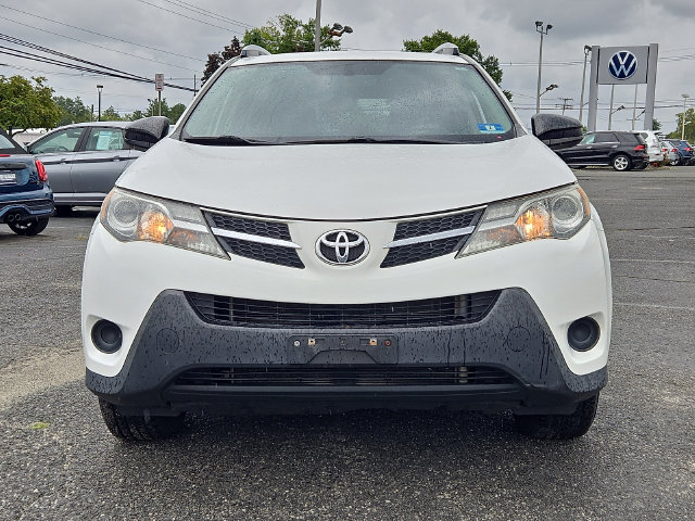 Used 2014 Toyota RAV4 LE AWD/4WD image 2