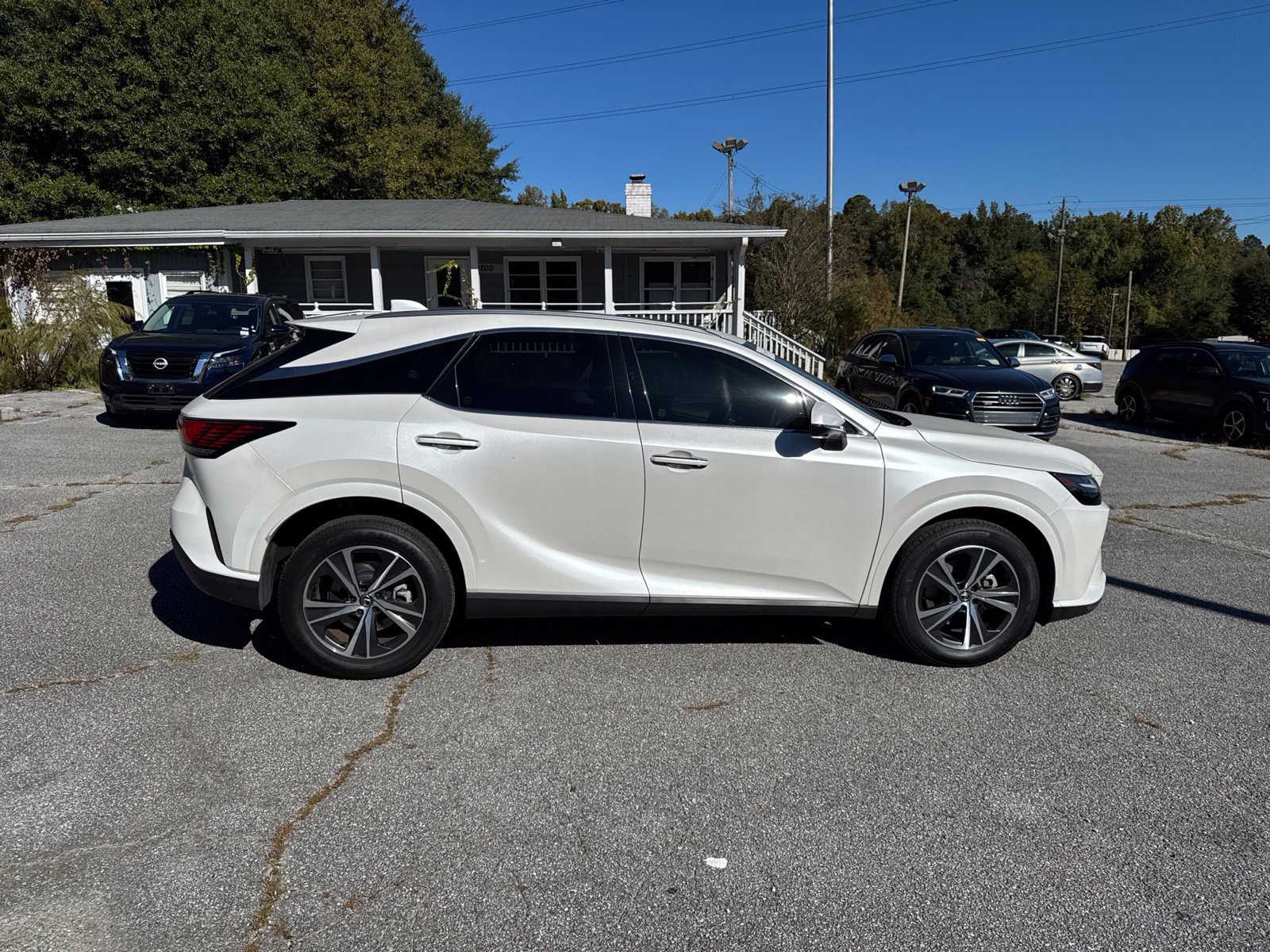 Used 2024 Lexus RX 350 Premium w/ Accessory Package (Z1) FWD image 5