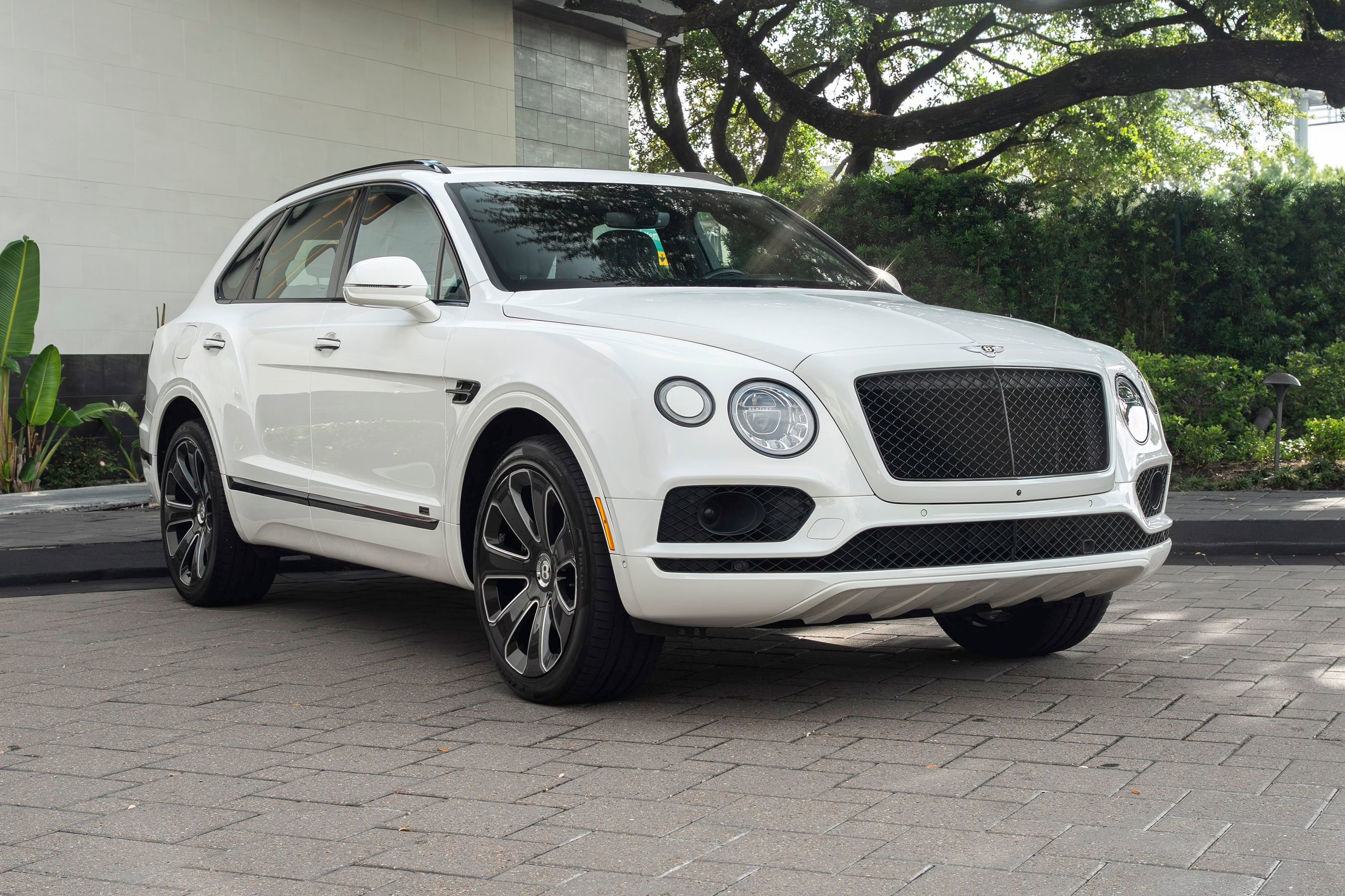 Used 2020 Bentley Bentayga AWD/4WD image 13