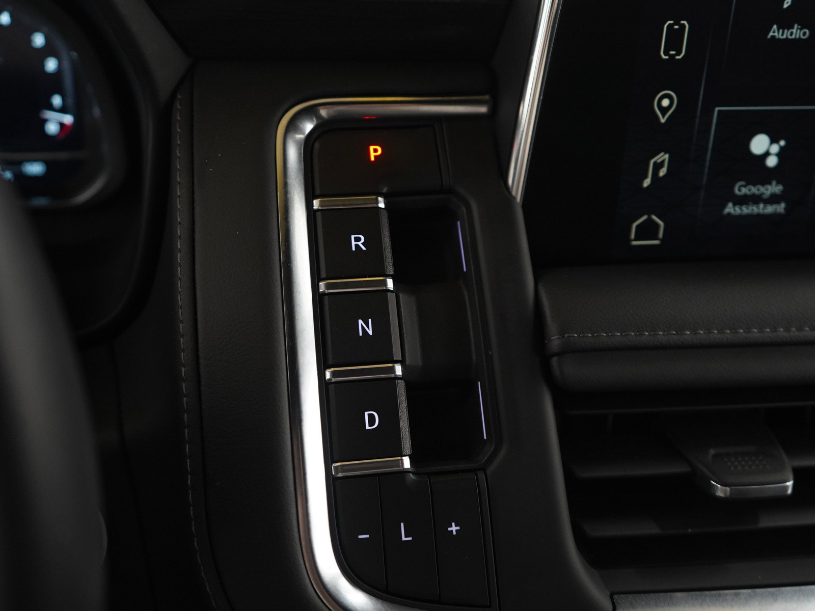 Used 2023 GMC Yukon XL SLE AWD/4WD image 25