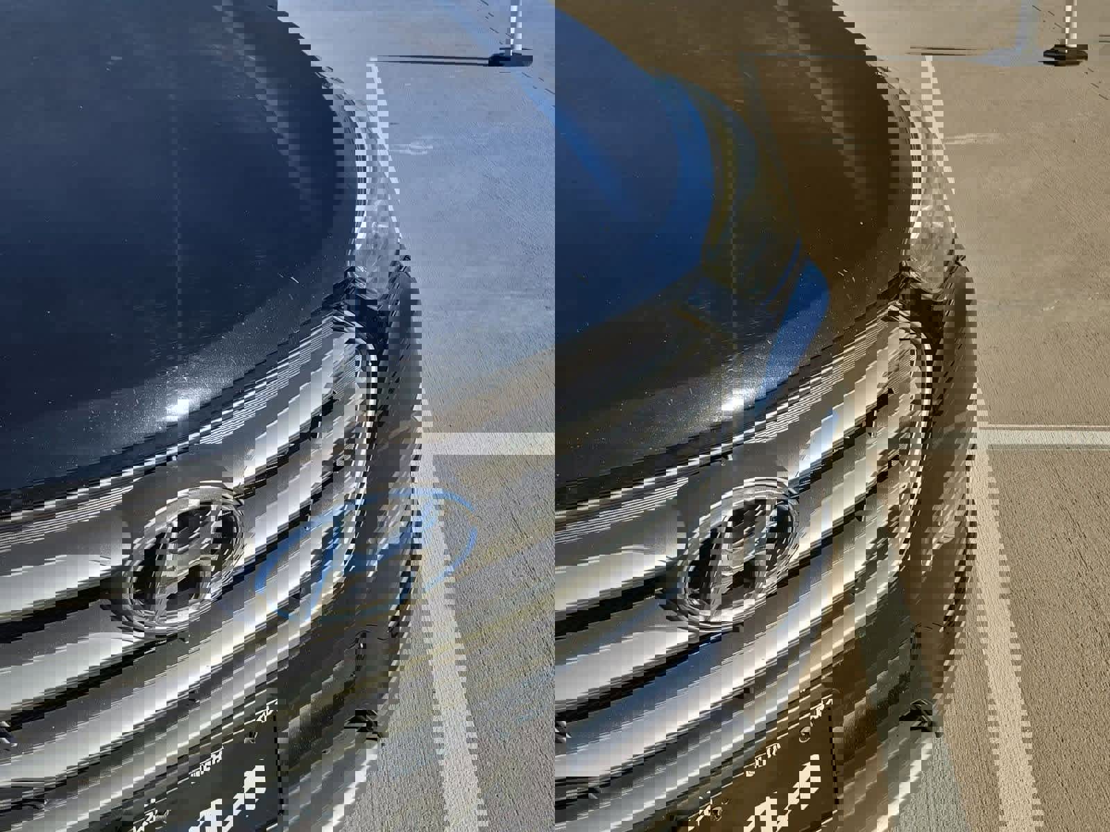 Used 2017 Hyundai Santa Fe Sport image 10