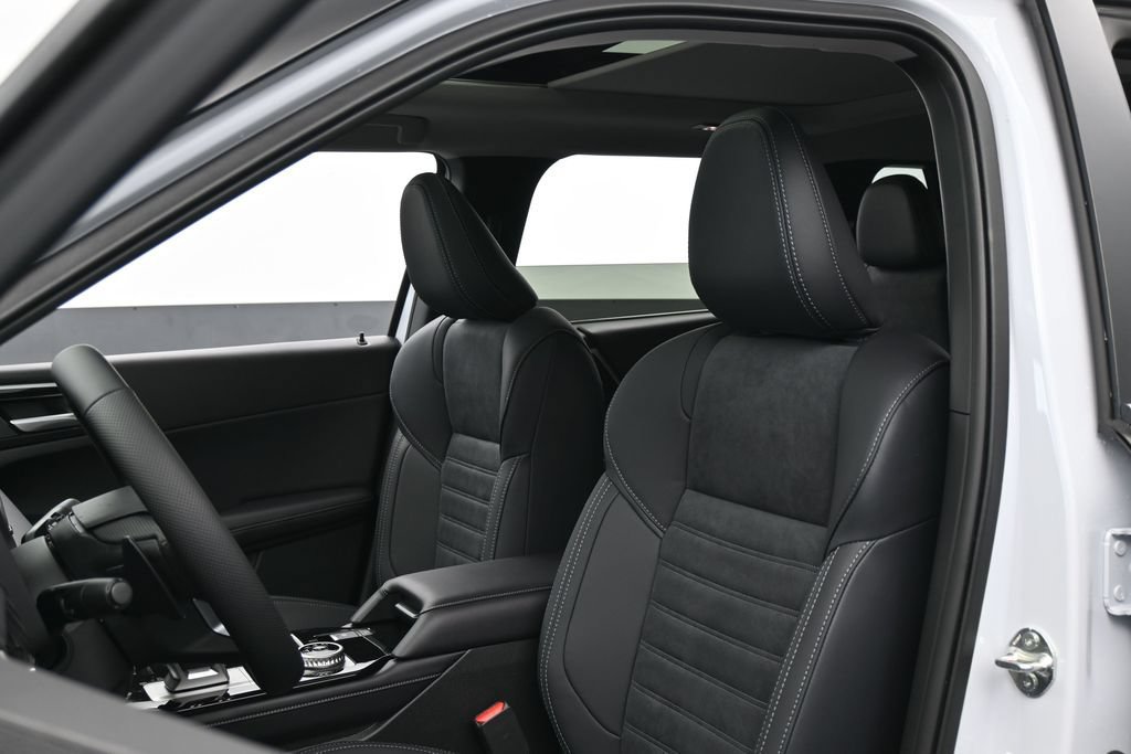 New 2026 Mitsubishi Outlander SE FWD image 10