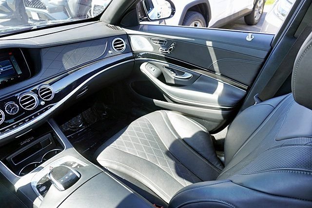 Used 2018 Mercedes-Benz S 560 Sedan image 33