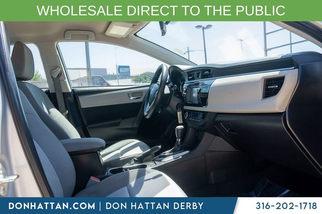 Used 2015 Toyota Corolla LE w/ Body Protection Package #1 FWD image 21