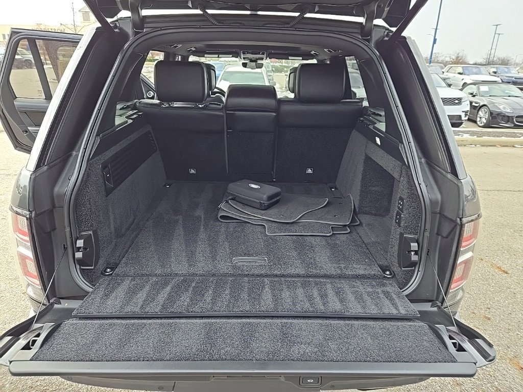 Used 2022 Land Rover Range Rover Westminster Edition image 18