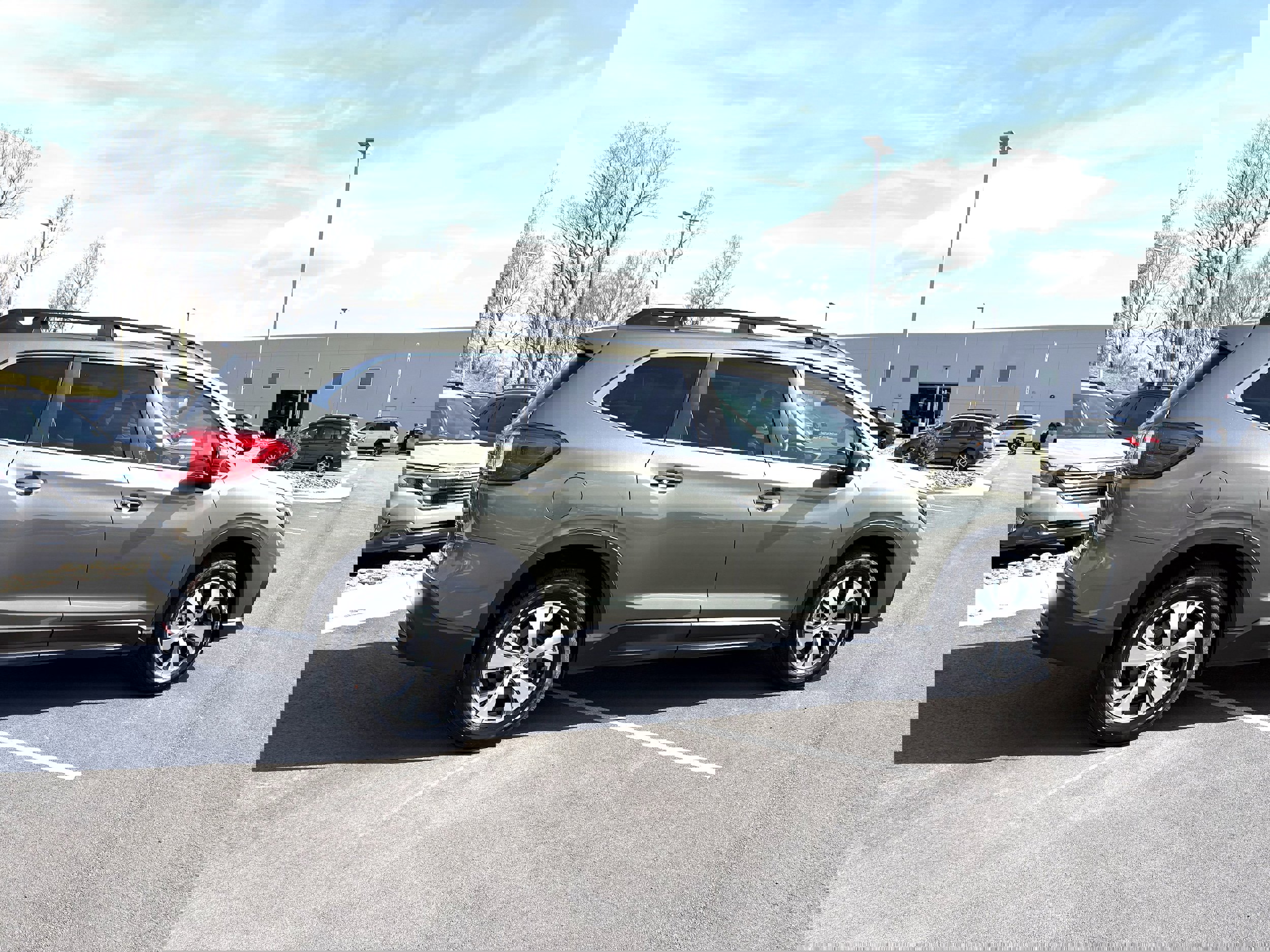 Used 2025 Subaru Ascent Premium image 8