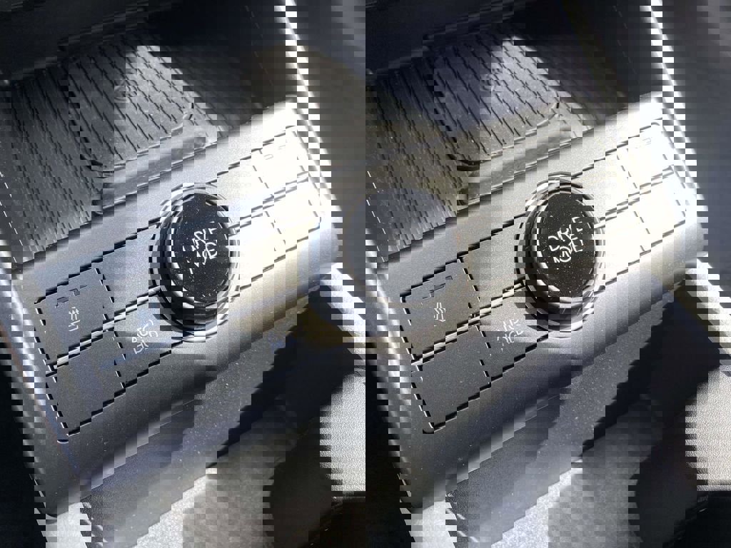 New 2026 Hyundai Kona SEL Premium image 17