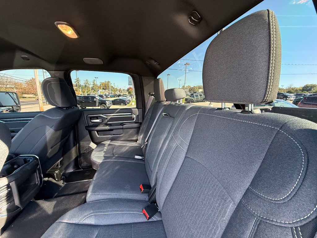 Used 2024 RAM 2500 Big Horn w/ Sport Appearance Package AWD/4WD image 27
