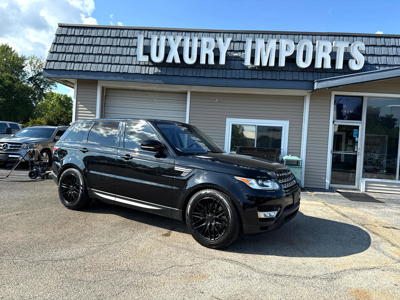 Used 2017 Land Rover Range Rover Sport HSE image 15