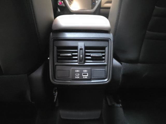 Used 2026 Subaru Forester Premium AWD/4WD image 29