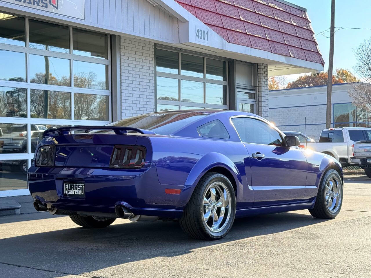 Used 2005 Ford Mustang GT Premium image 4