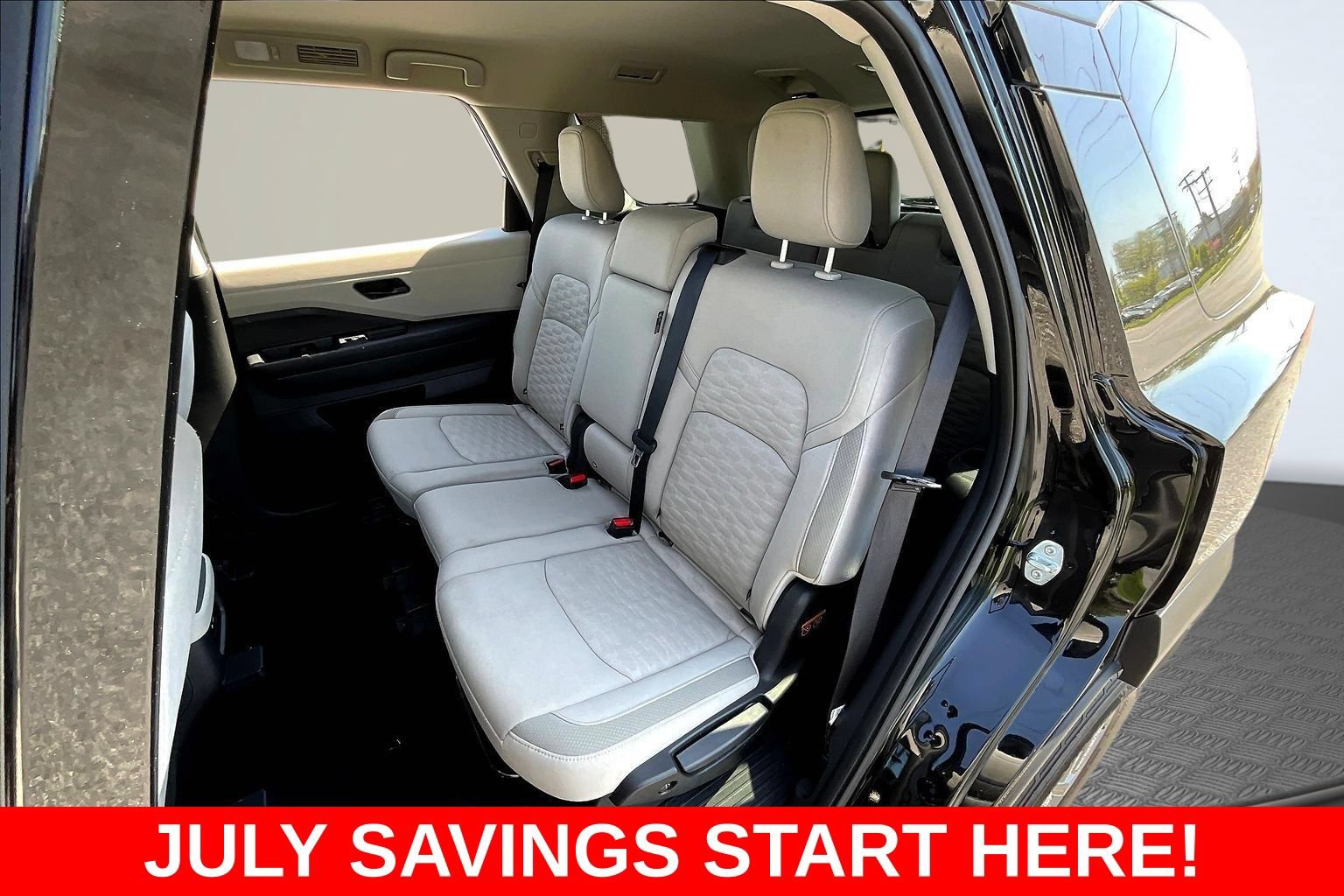 Used 2024 Nissan Pathfinder SV AWD/4WD image 29