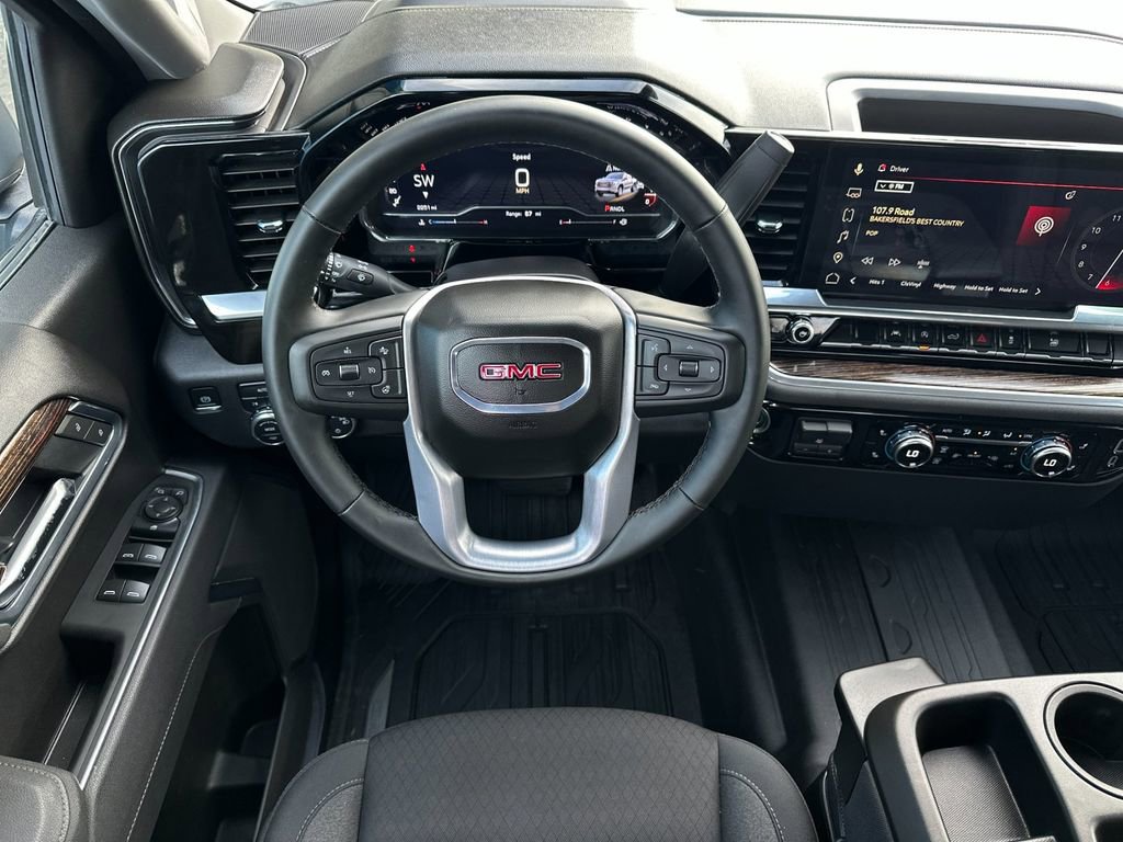 Used 2025 GMC Sierra 1500 SLE image 13