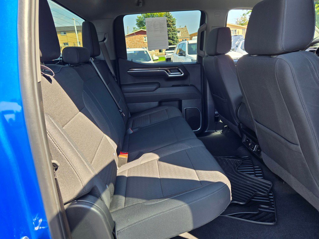 Used 2025 Chevrolet Silverado 1500 LT image 9