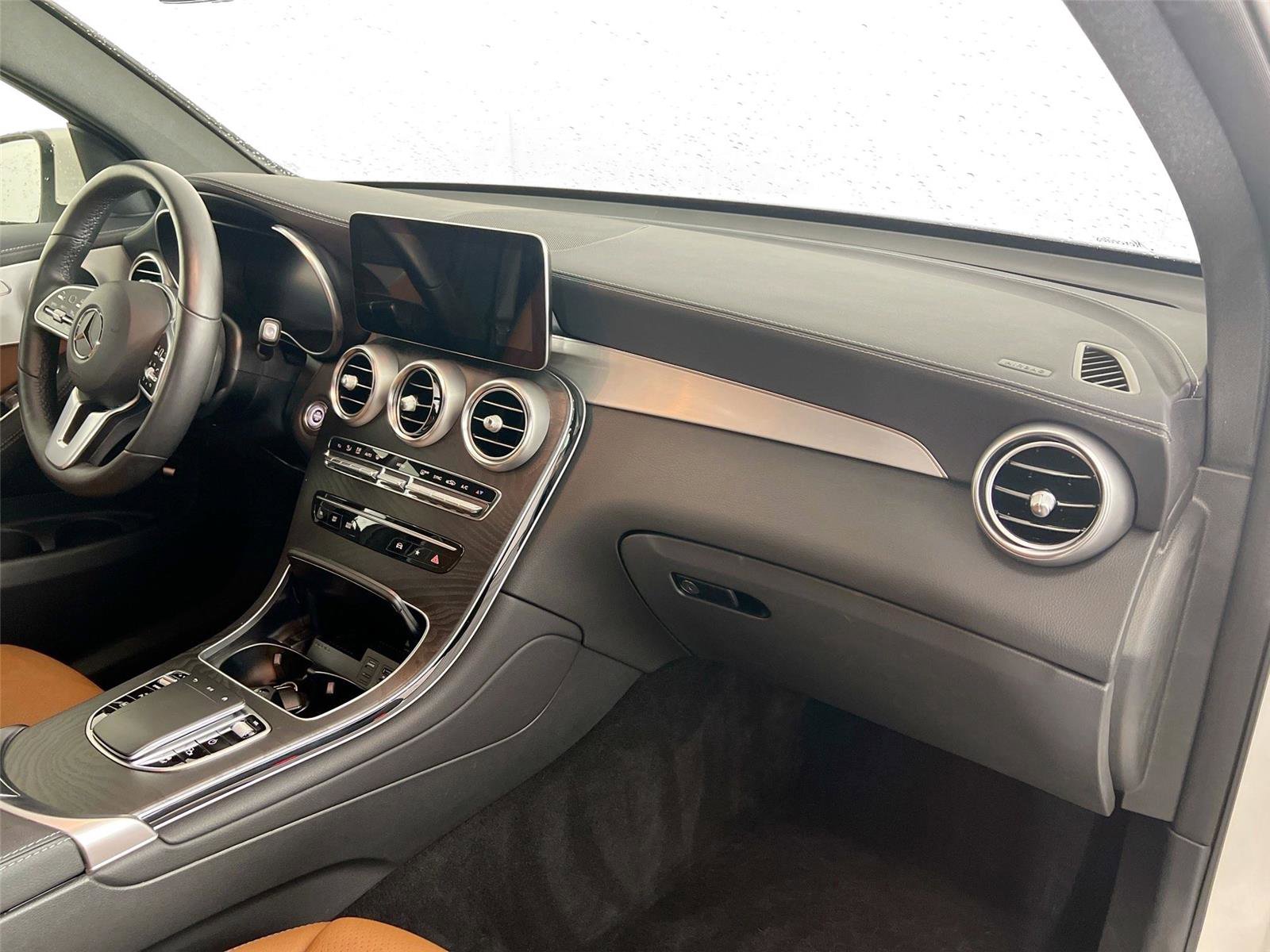 Used 2022 Mercedes-Benz GLC 300 4MATIC Coupe image 22