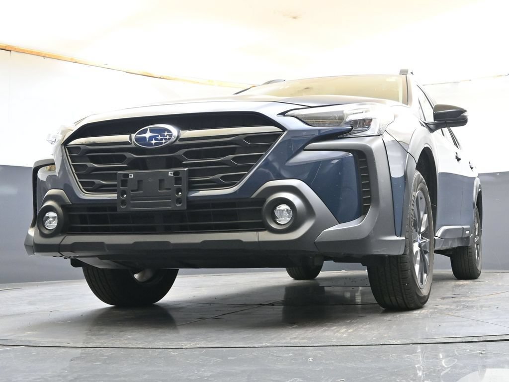 Certified 2025 Subaru Outback Onyx Edition AWD/4WD image 30