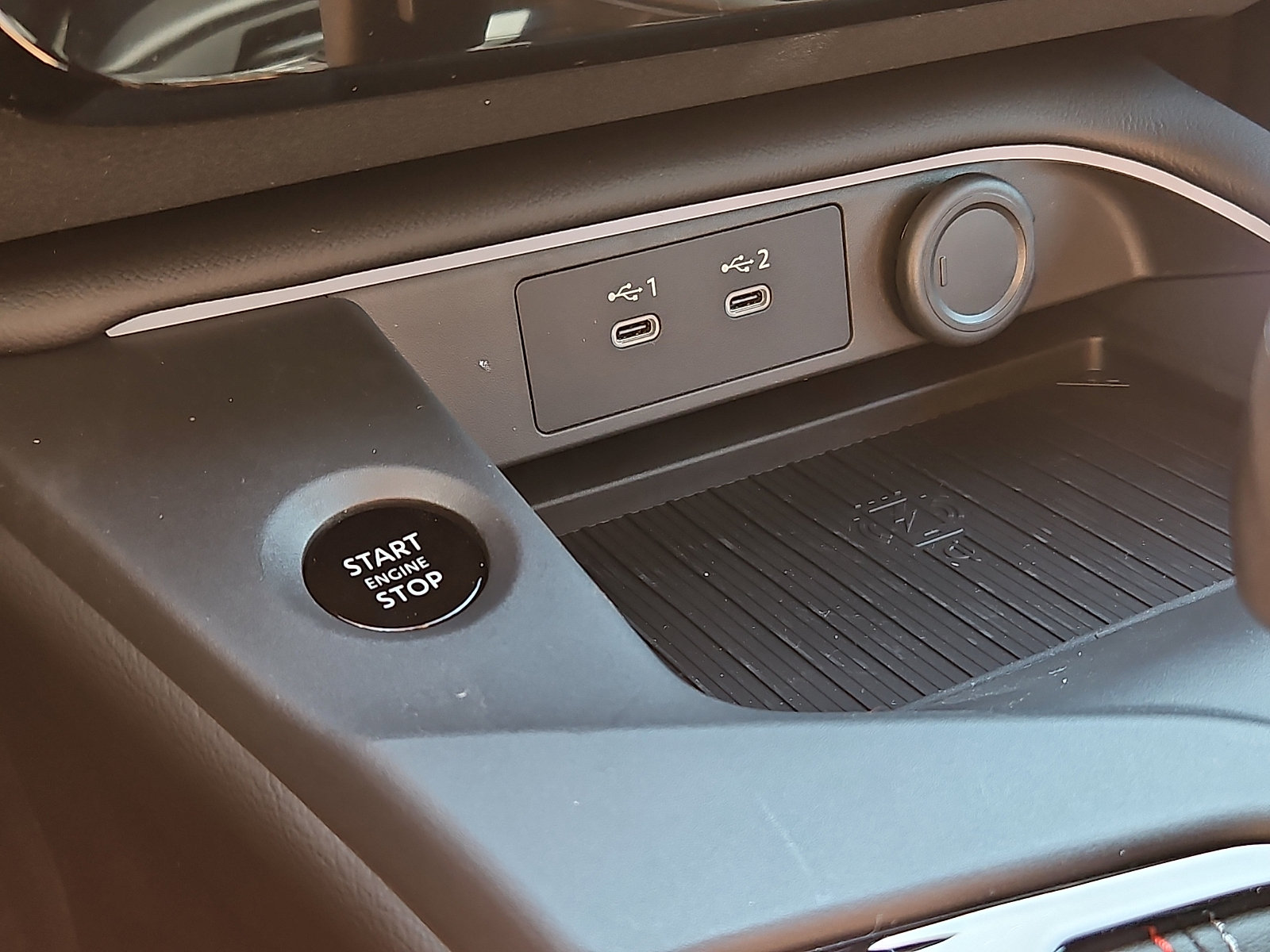 New 2026 Nissan Sentra SR w/ Floor Mat Package FWD image 17