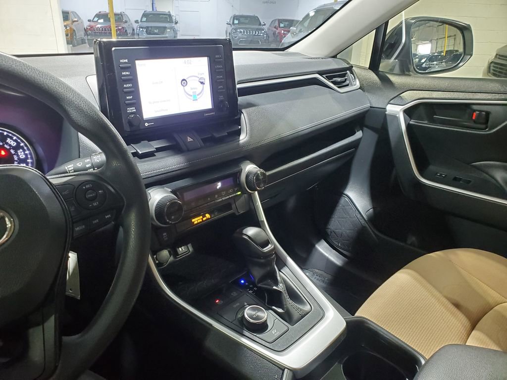 Used 2019 Toyota RAV4 LE AWD/4WD image 13
