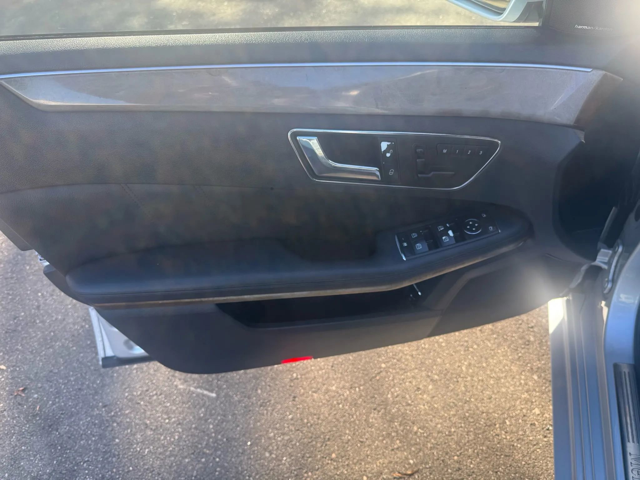 Used 2010 Mercedes-Benz E 350 Sedan image 15