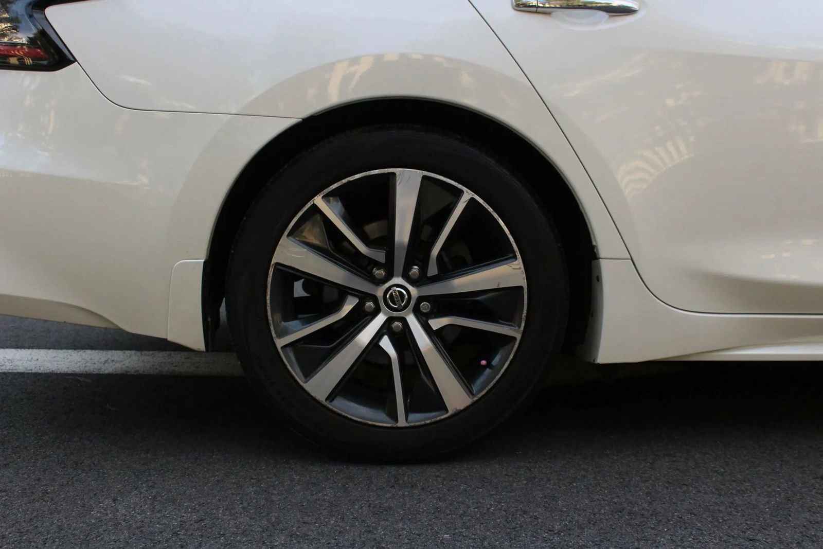 Used 2020 Nissan Maxima 3.5 S w/ Floor Mat Group FWD image 5